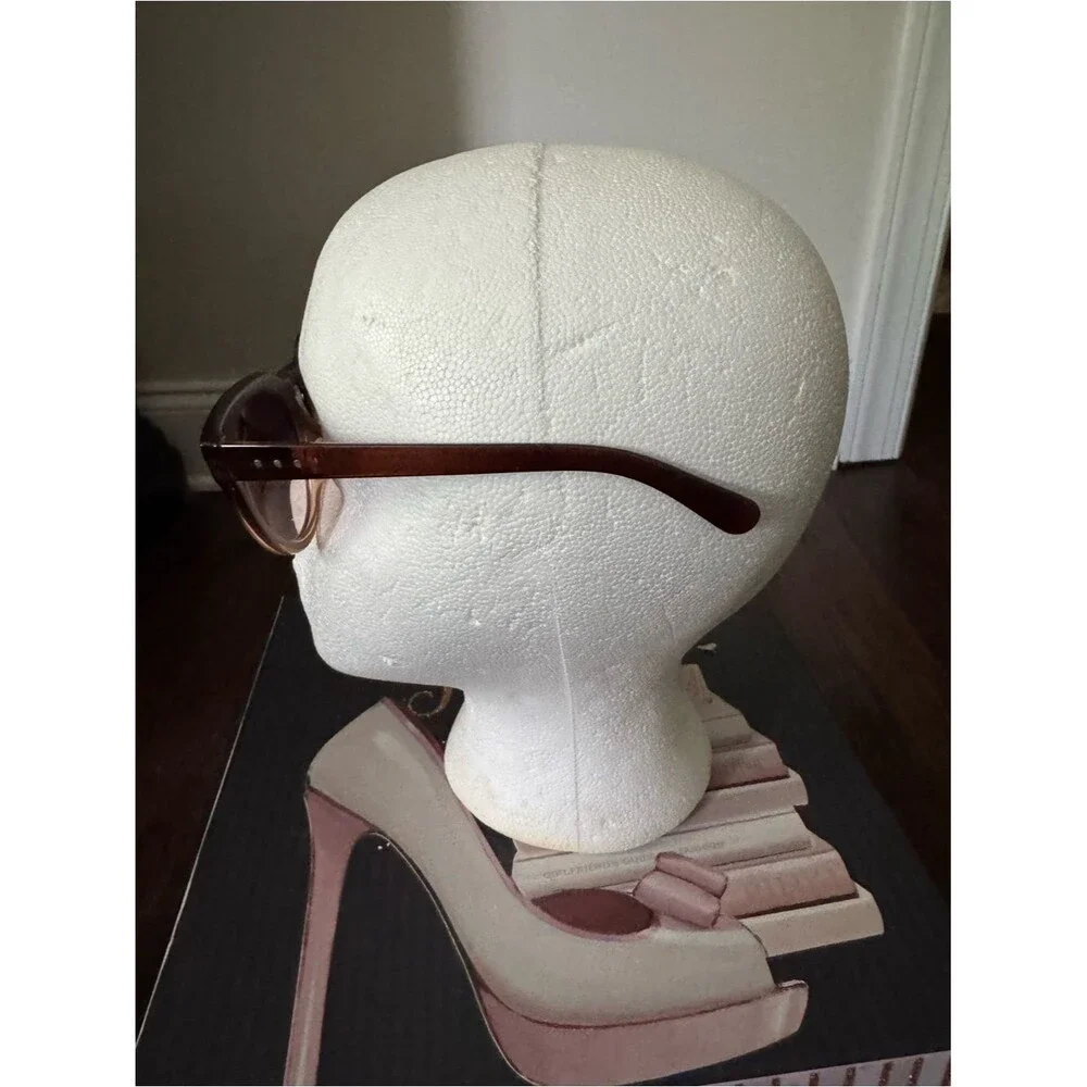 Stylish Brown Gradient Women's Sunglasses